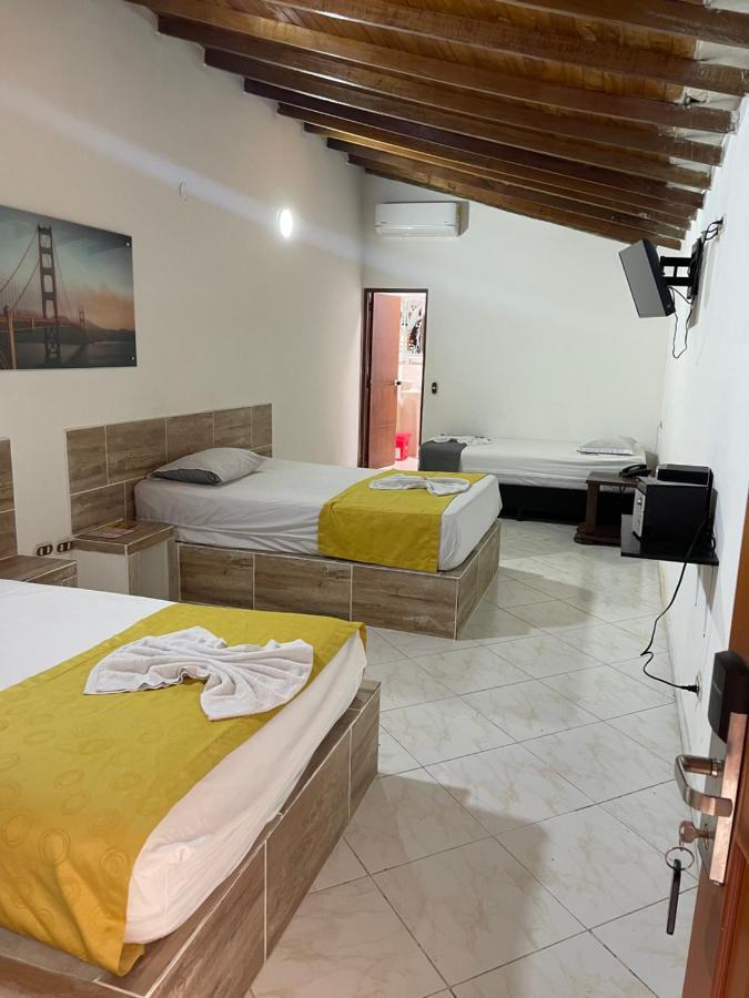 Hotel Brisas メデジン エクステリア 写真