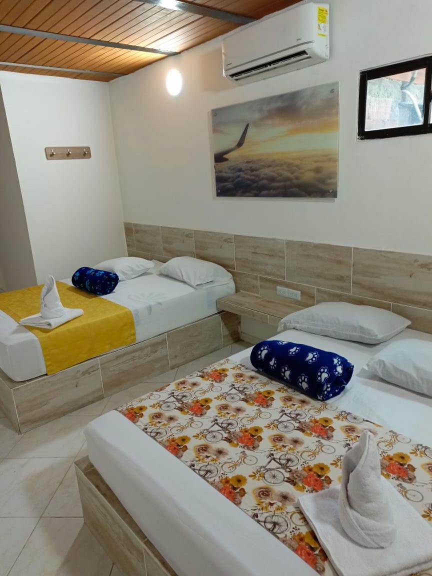 Hotel Brisas メデジン エクステリア 写真